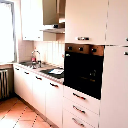 Mari, Holiday home *