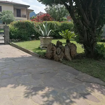 Mari, Holiday home *